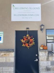 billowing blooms leander 746