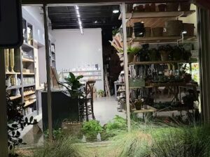 piney rose flowers decor the woodlands 641